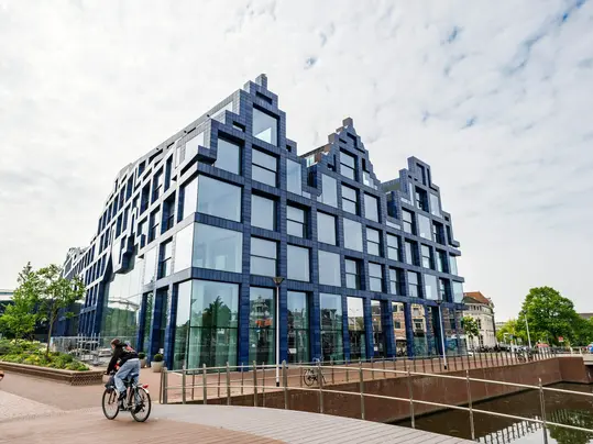 Huis van Delft 2 gevels en verkeer